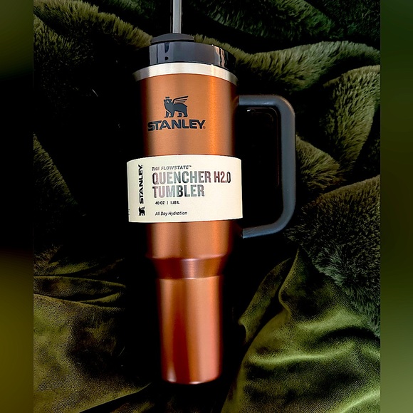 Stanley Accessories - Stanley 40 oz Maple Glow NWT